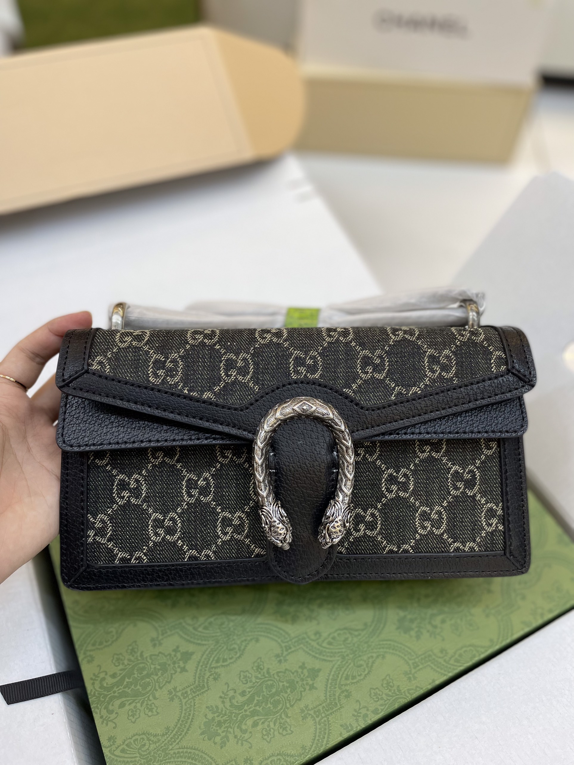 Túi Xách Gucci Dionysus Super Màu Đen Khóa Bạc Size 25cm